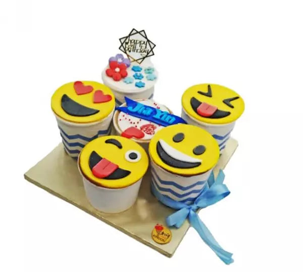 Emoji Ice Cream Cupcakes Send Emoji Messeges in a Fun Way Kindori